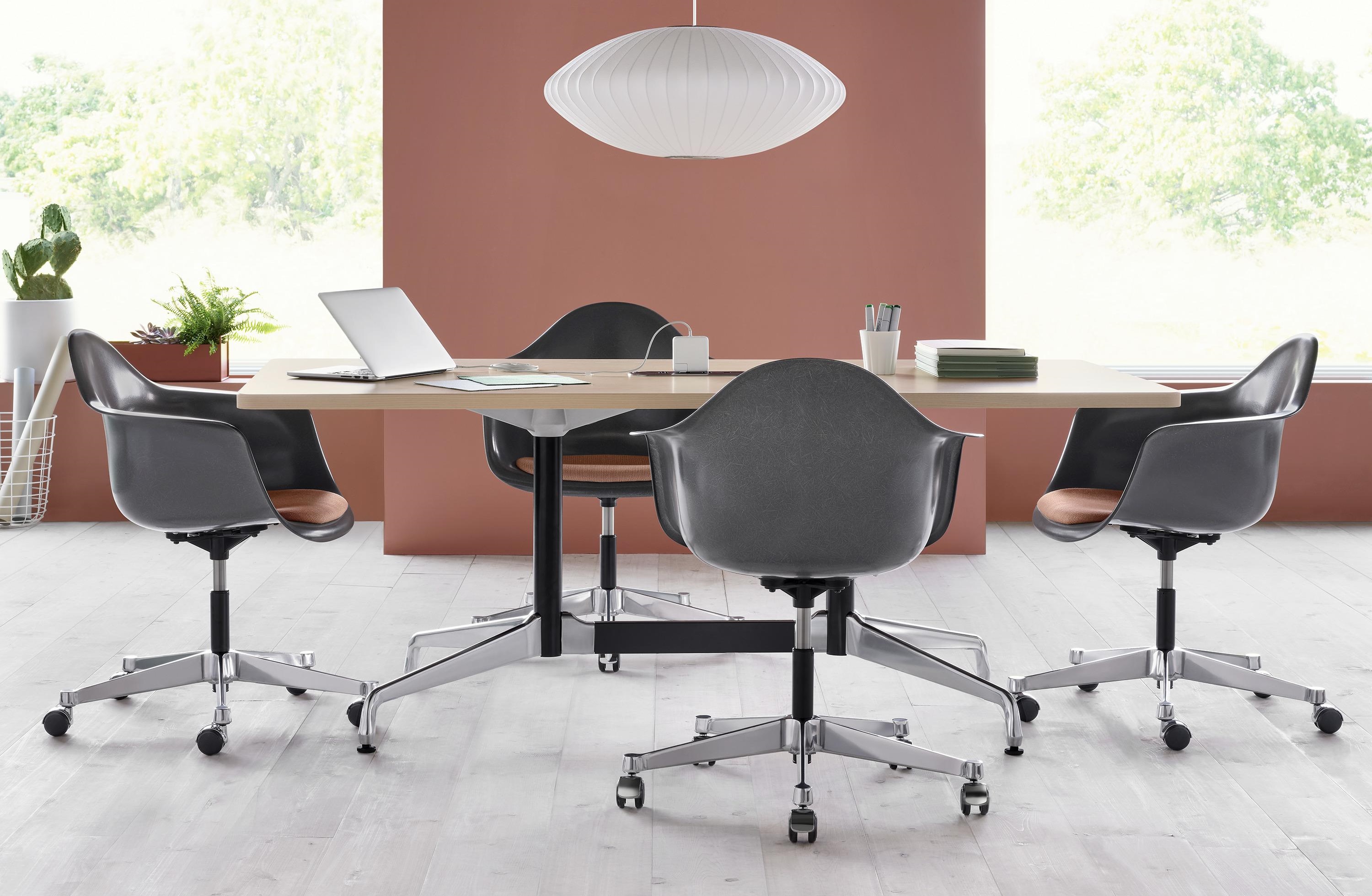 	
Silla de Trabajo Eames 2